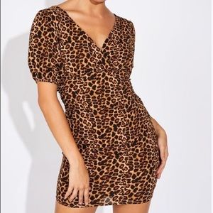 Leopard dress with puffy sleeve